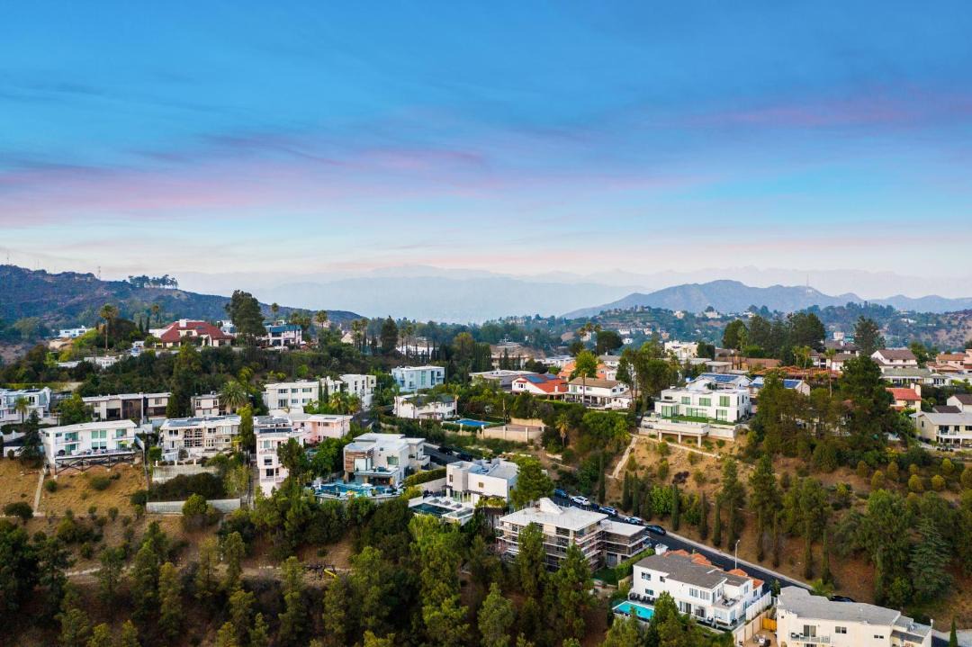 Photo of Outdoor in Hollywood Hills West
