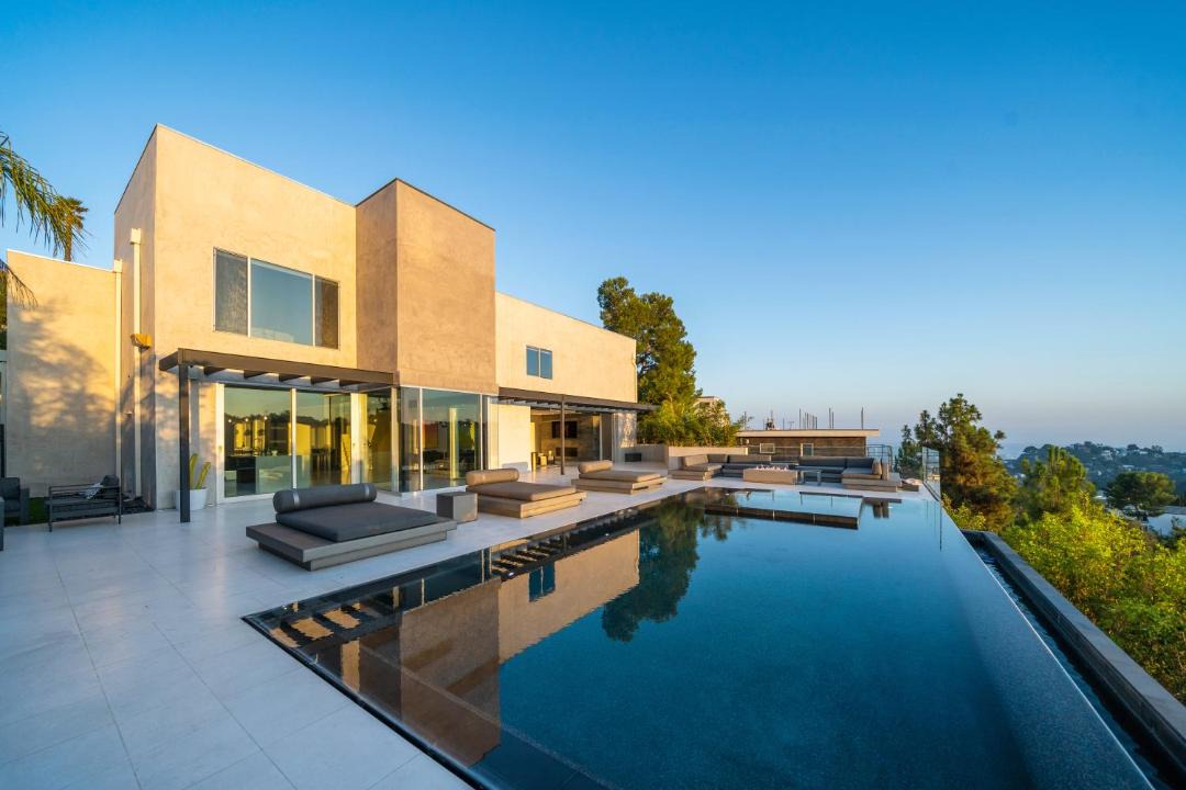 Photo of Outdoor in Hollywood Hills West