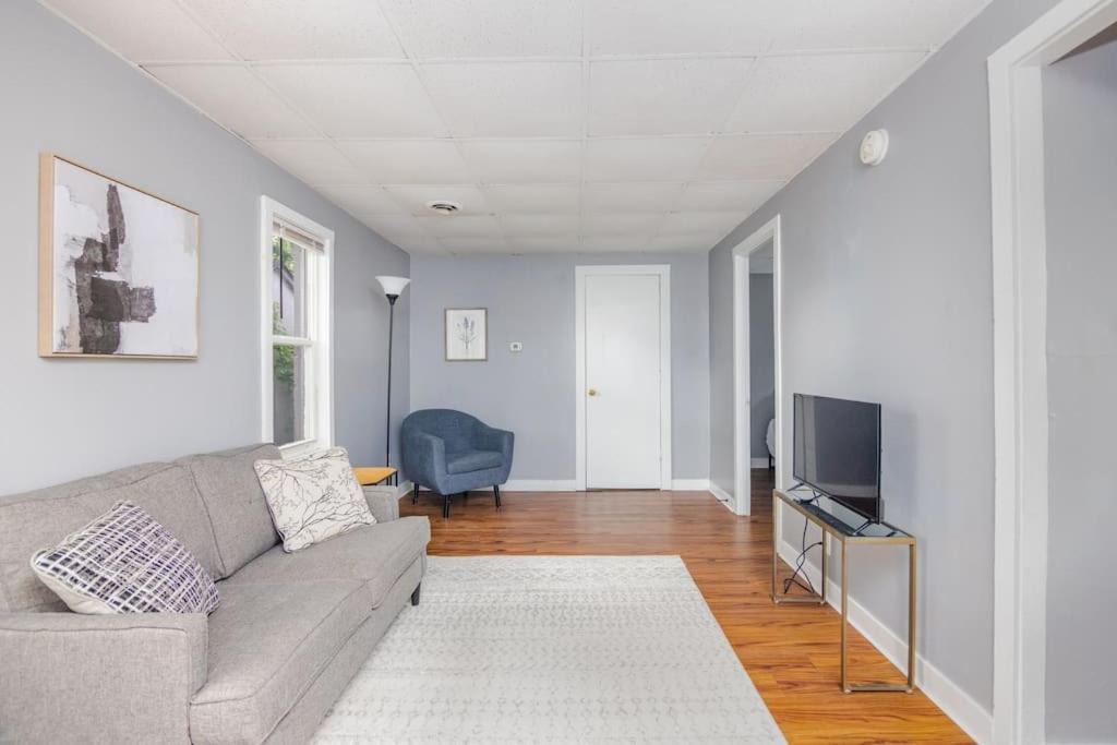 Photo of Livingroom in West Des Moines