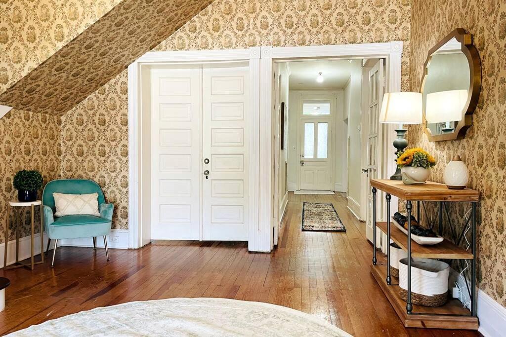Photo of Livingroom in Danville