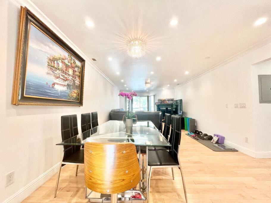 Photo of Livingroom in Inner Richmond