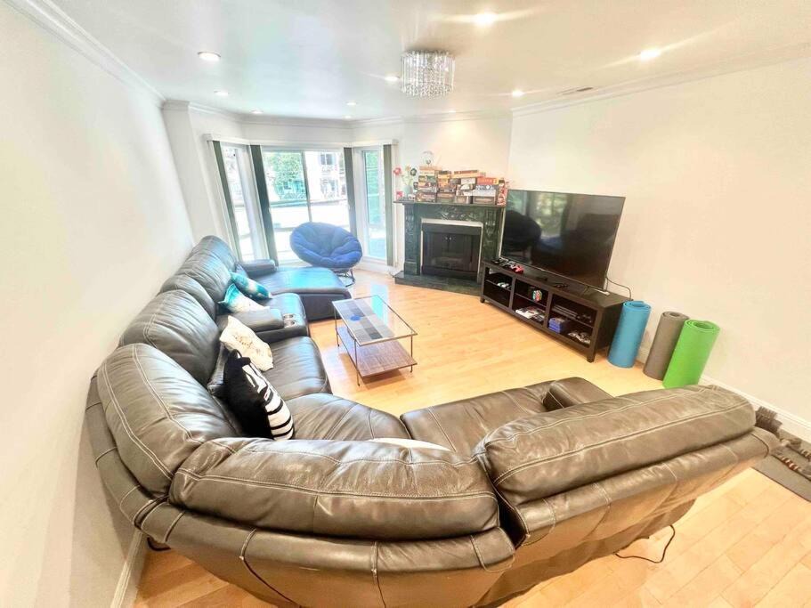 Photo of Livingroom in Inner Richmond