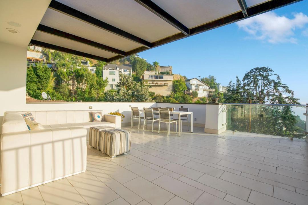 Photo of Patio Balcony in Hollywood Hills West