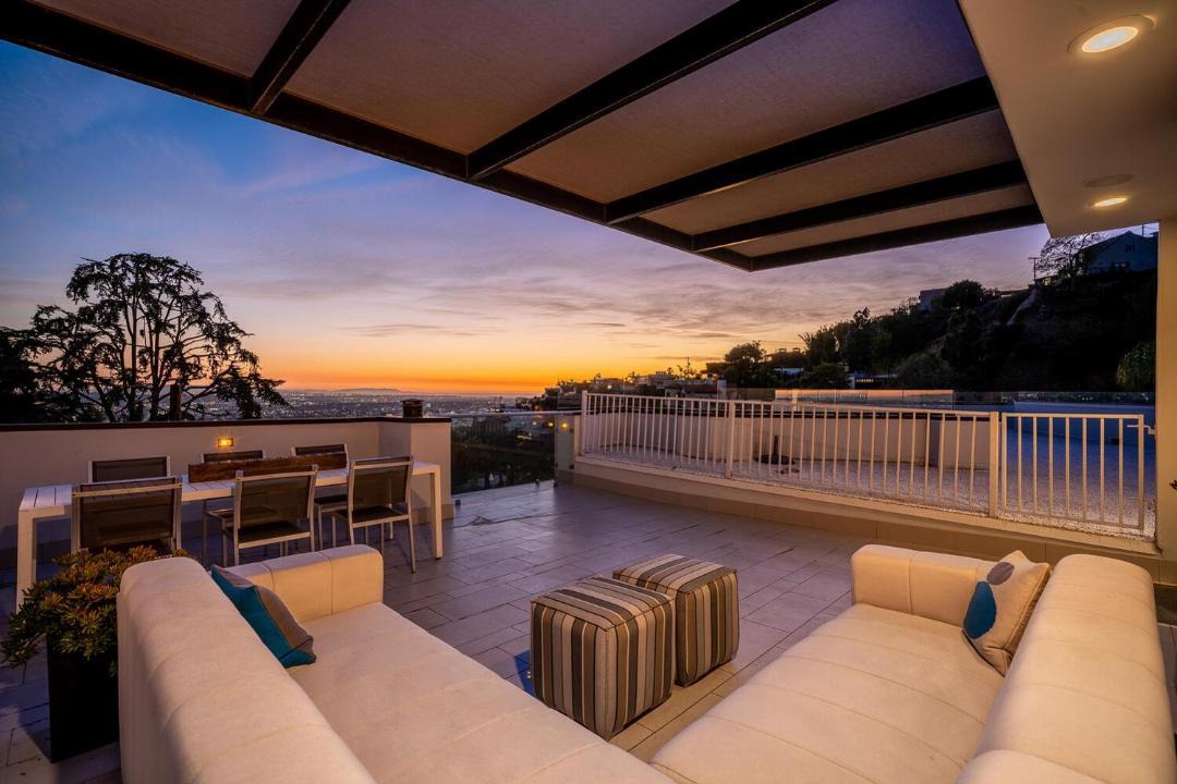Photo of Patio Balcony in Hollywood Hills West