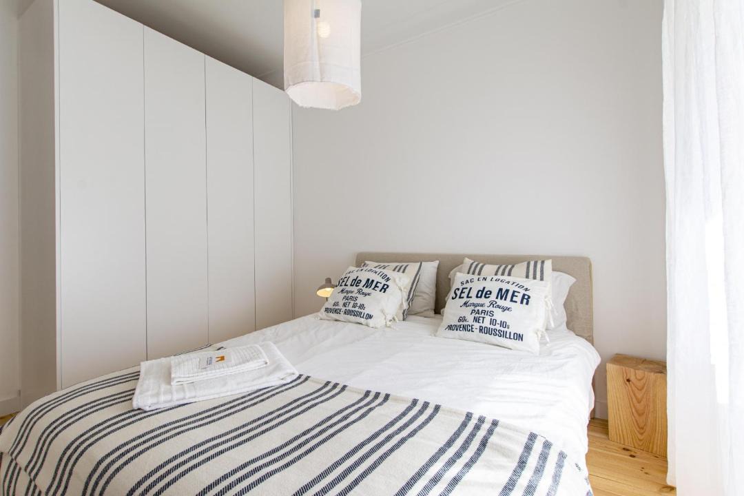Photo of Bedroom in Alges