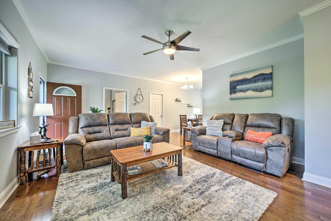 Photo of Livingroom in Waynesville