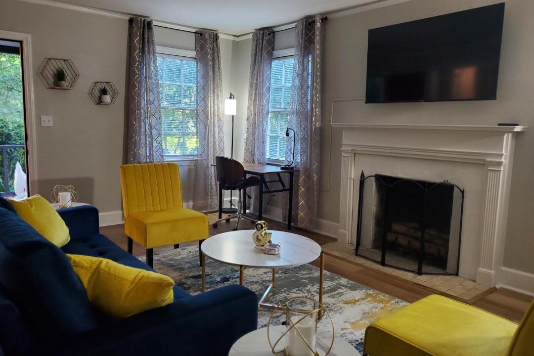 Photo of Livingroom in Montgomery