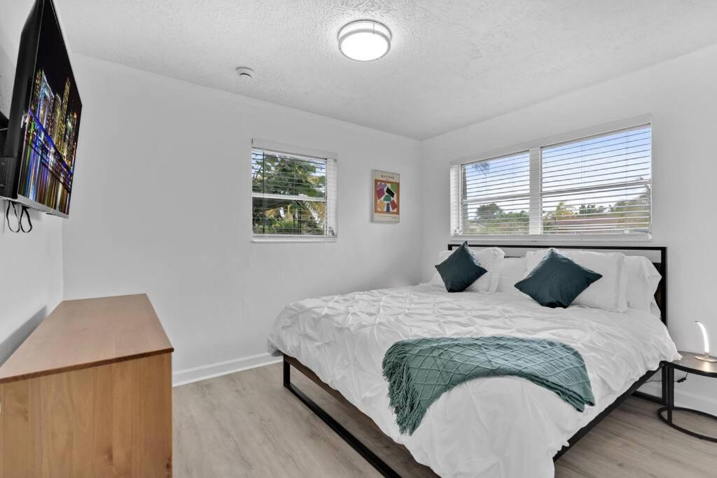 Photo of Bedroom in Pompano Beach