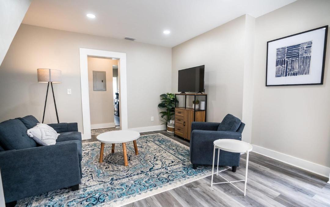 Photo of Livingroom in Five Points
