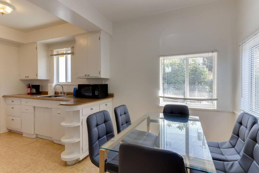 Photo of Livingroom in Rampart Village