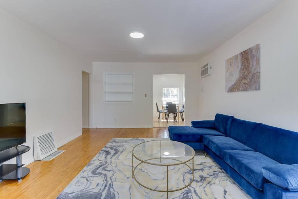 Photo of Livingroom in Rampart Village