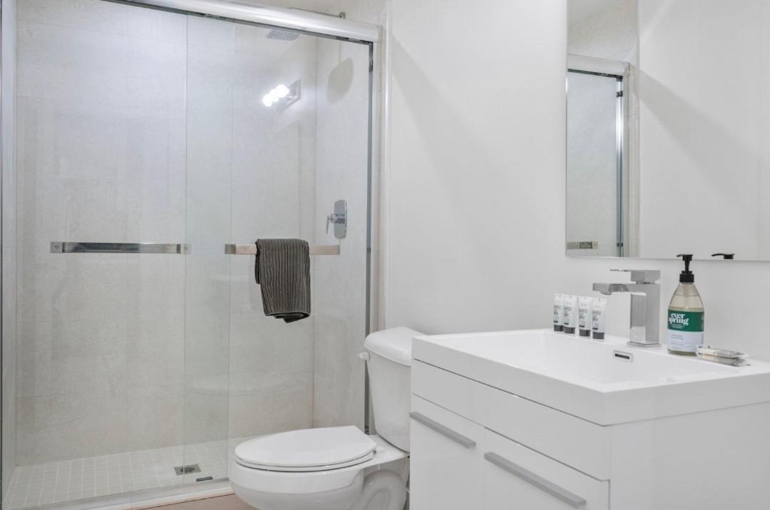 Photo of Bathroom in Coral Way