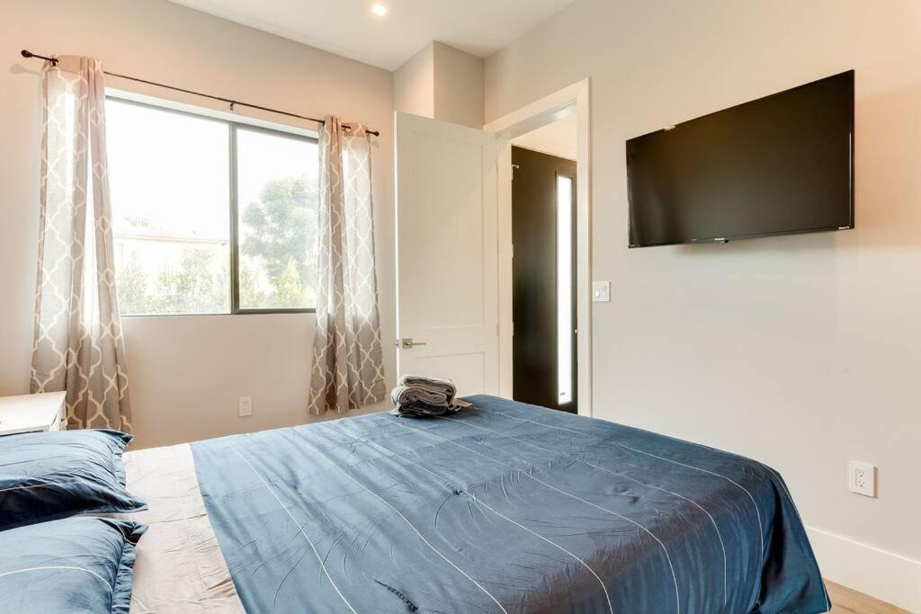Photo of Bedroom in Mid City