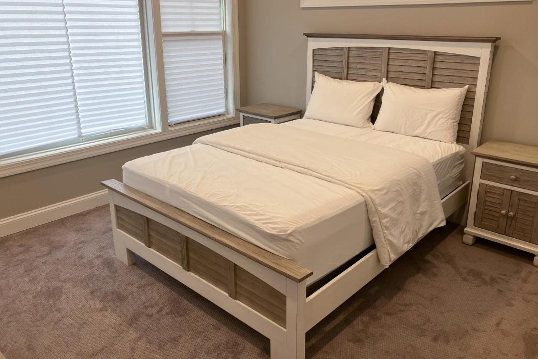 Photo of Bedroom in Country Club Estates