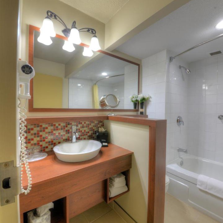 Photo of Bathroom in Riviere-du-Loup Regional County Municipality