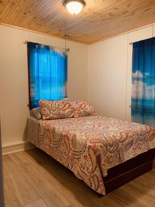 Photo of Bedroom in Youngstown