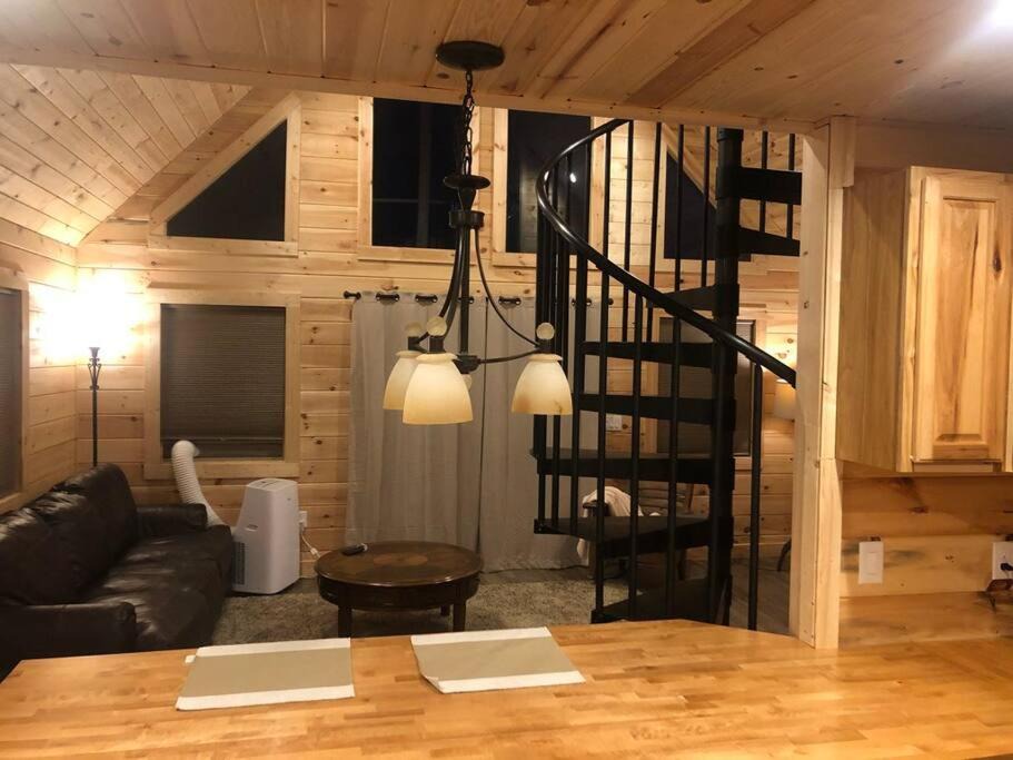 Photo of Livingroom in Jonesborough