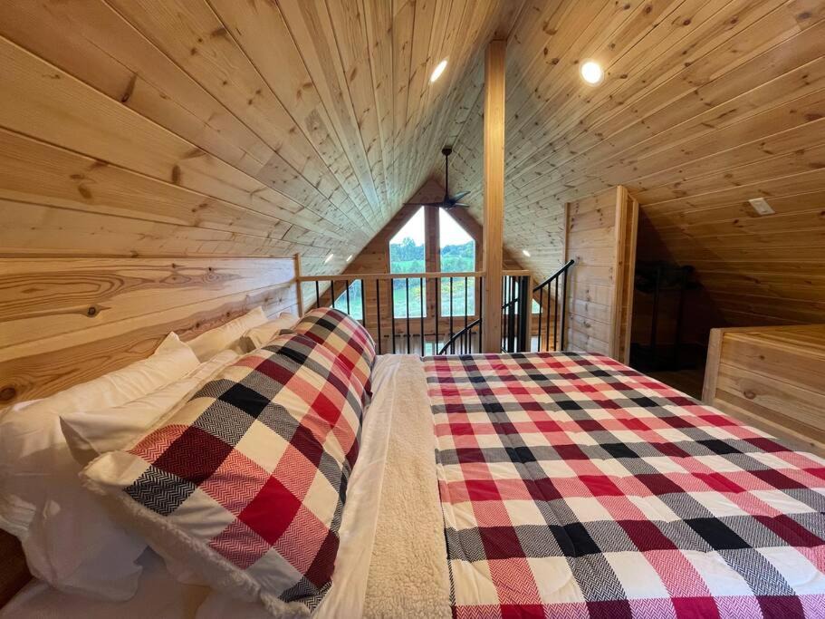 Photo of Bedroom in Jonesborough
