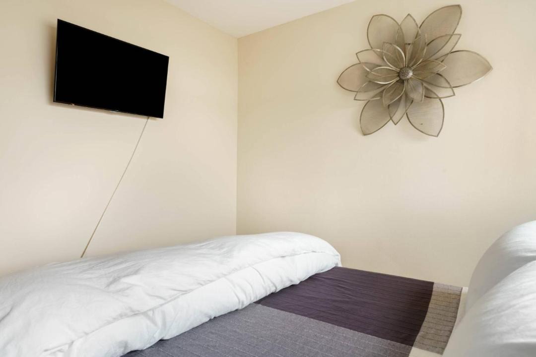 Photo of Bedroom in Desert Park Estates