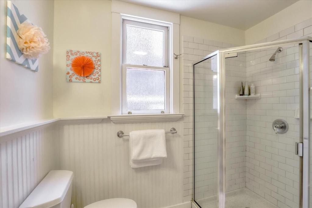 Photo of Bathroom in Paradise Park