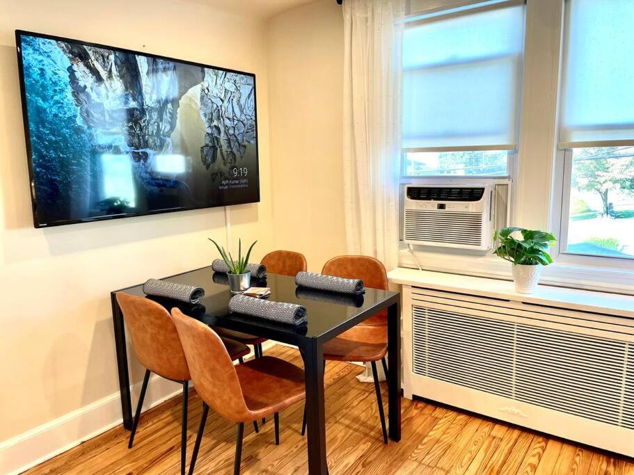 Photo of Livingroom in Hawthorne
