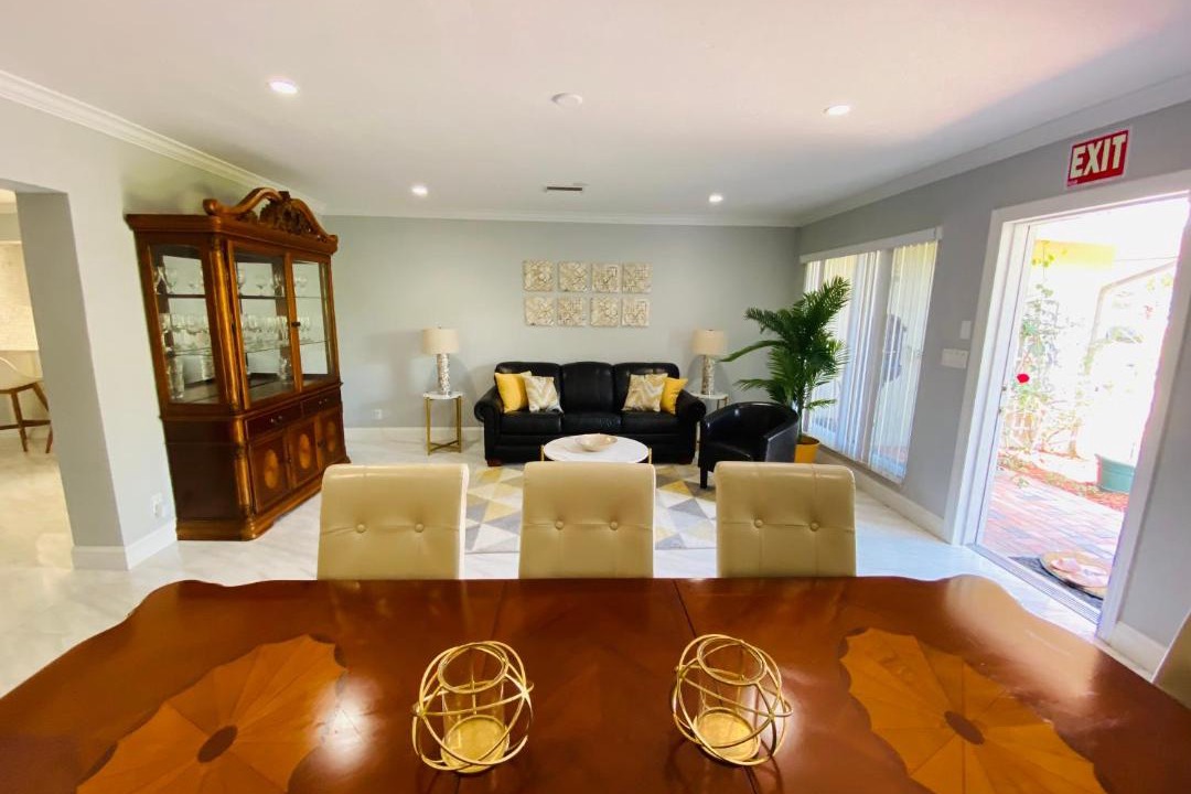 Photo of Livingroom in Coral Shores
