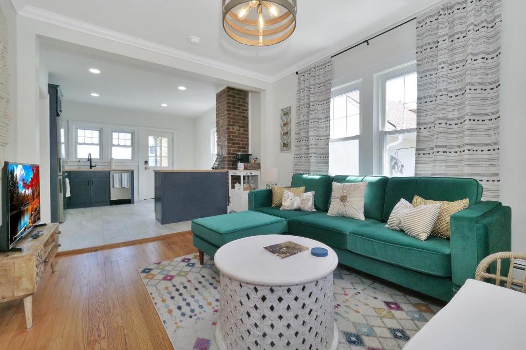 Photo of Livingroom in Newburgh