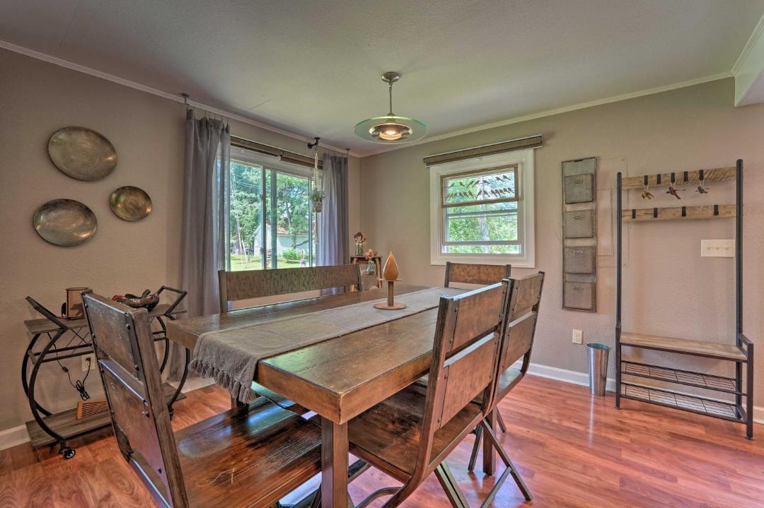 Photo of Livingroom in Black Mountain
