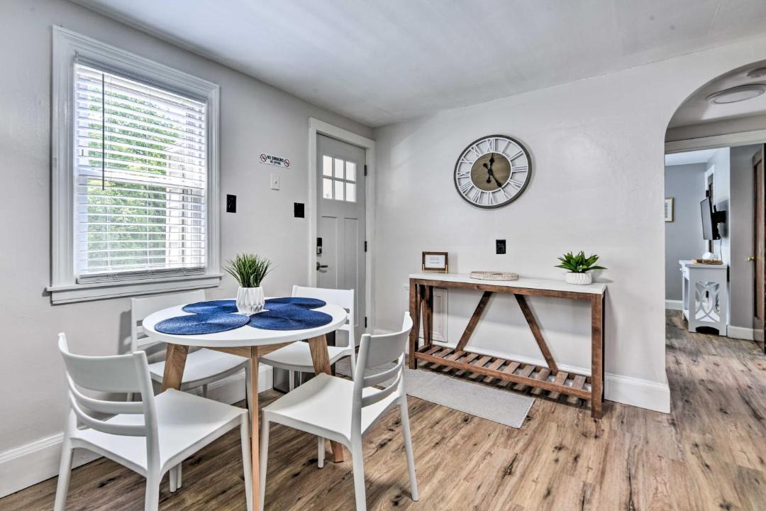 Photo of Livingroom in Orchard Park