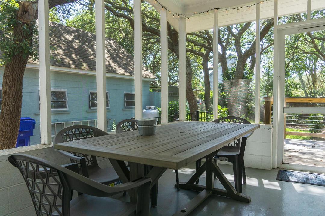 Photo of Patio Balcony in Yaupon Beach
