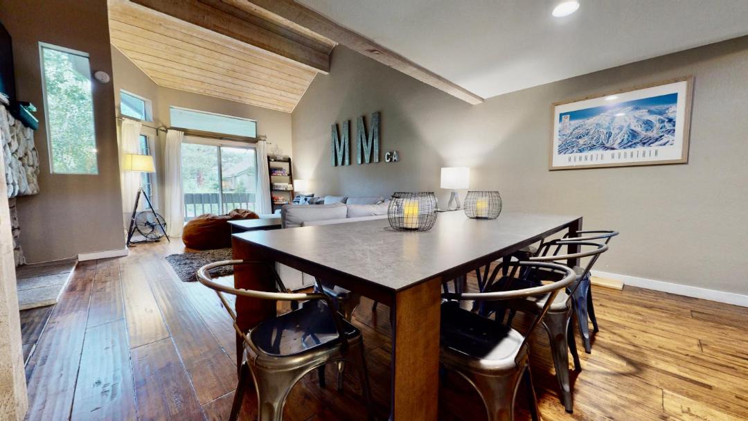 Photo of Livingroom in Mammoth Lakes