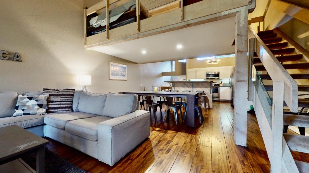 Photo of Livingroom in Mammoth Lakes