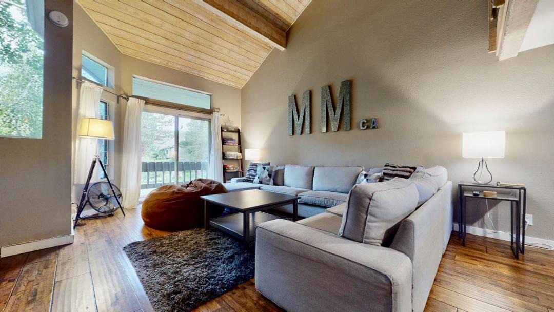Photo of Livingroom in Mammoth Lakes