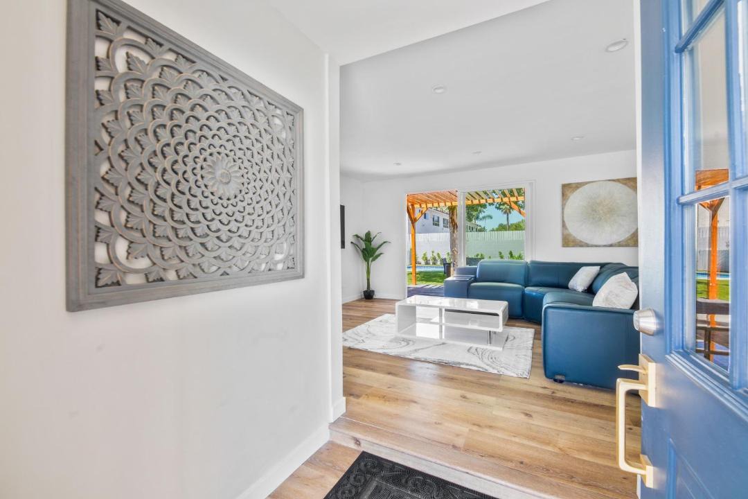 Photo of Livingroom in Reseda