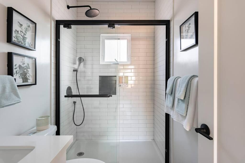 Photo of Bathroom in South Fair Oaks