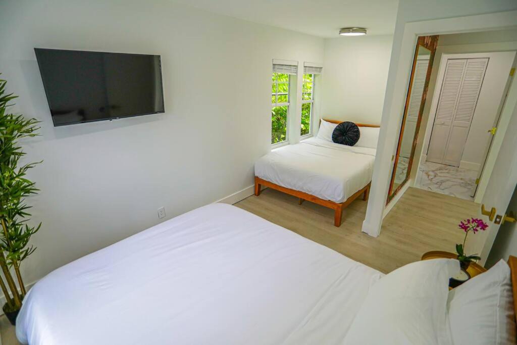 Photo of Bedroom in Bayside Historic District