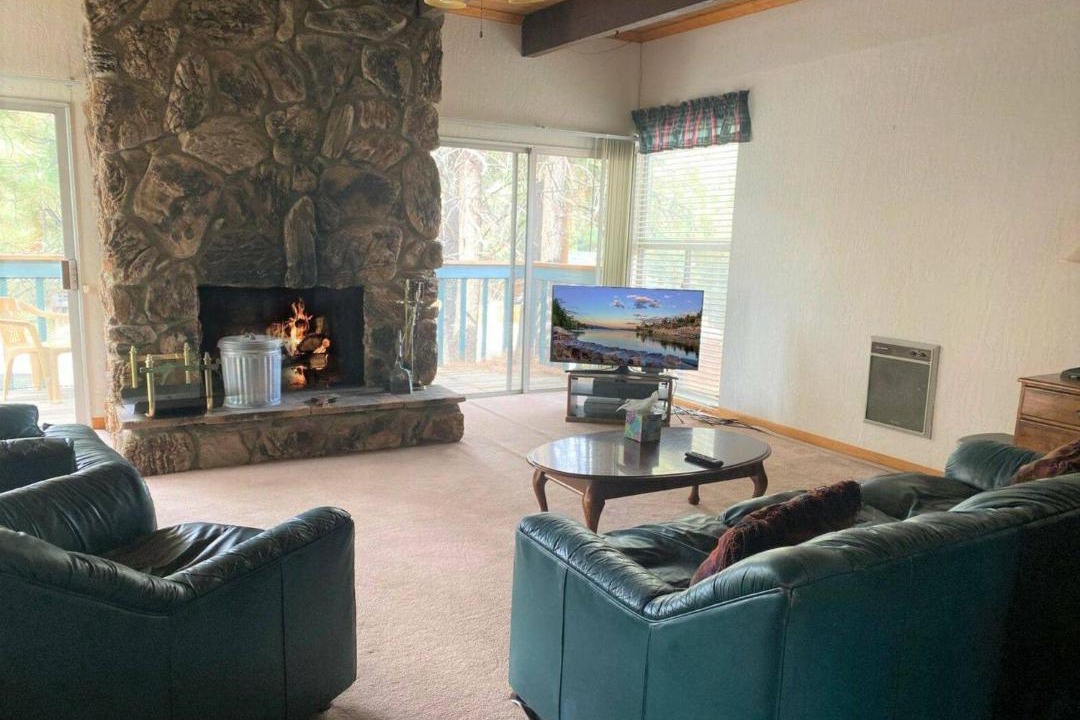 Photo of Livingroom in Big Bear