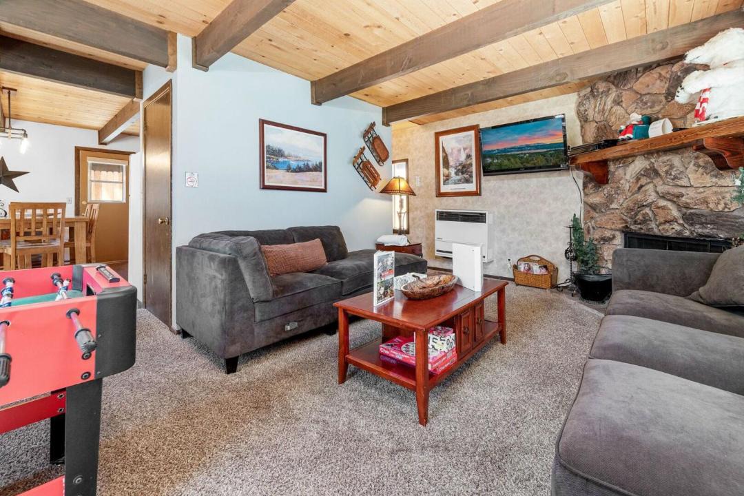 Photo of Livingroom in Big Bear City