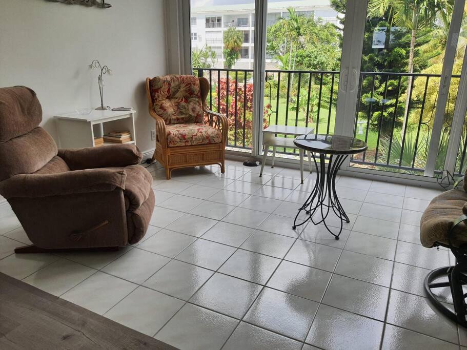 Photo of Livingroom in Sunrise Park