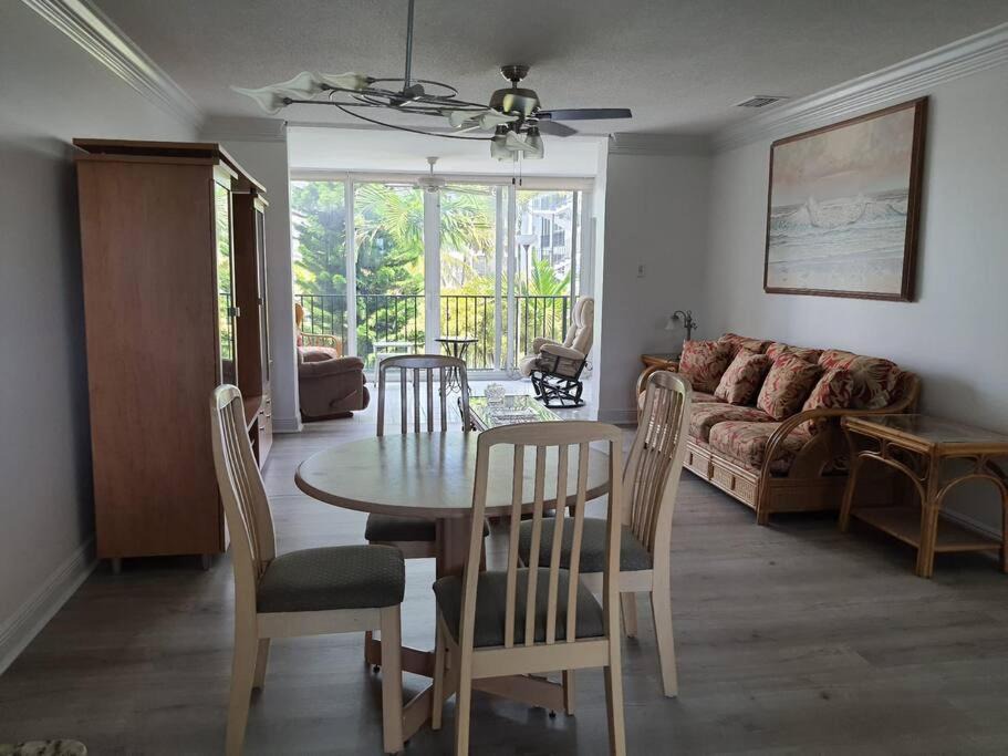 Photo of Livingroom in Sunrise Park