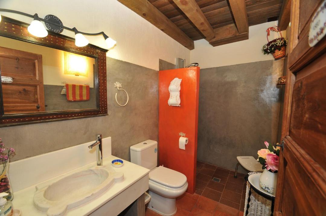 Photo of Bathroom in Caballar