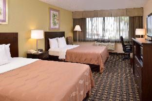 Photo of Bedroom in South Montebello