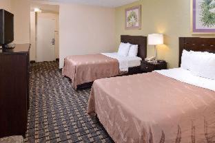 Photo of Bedroom in South Montebello