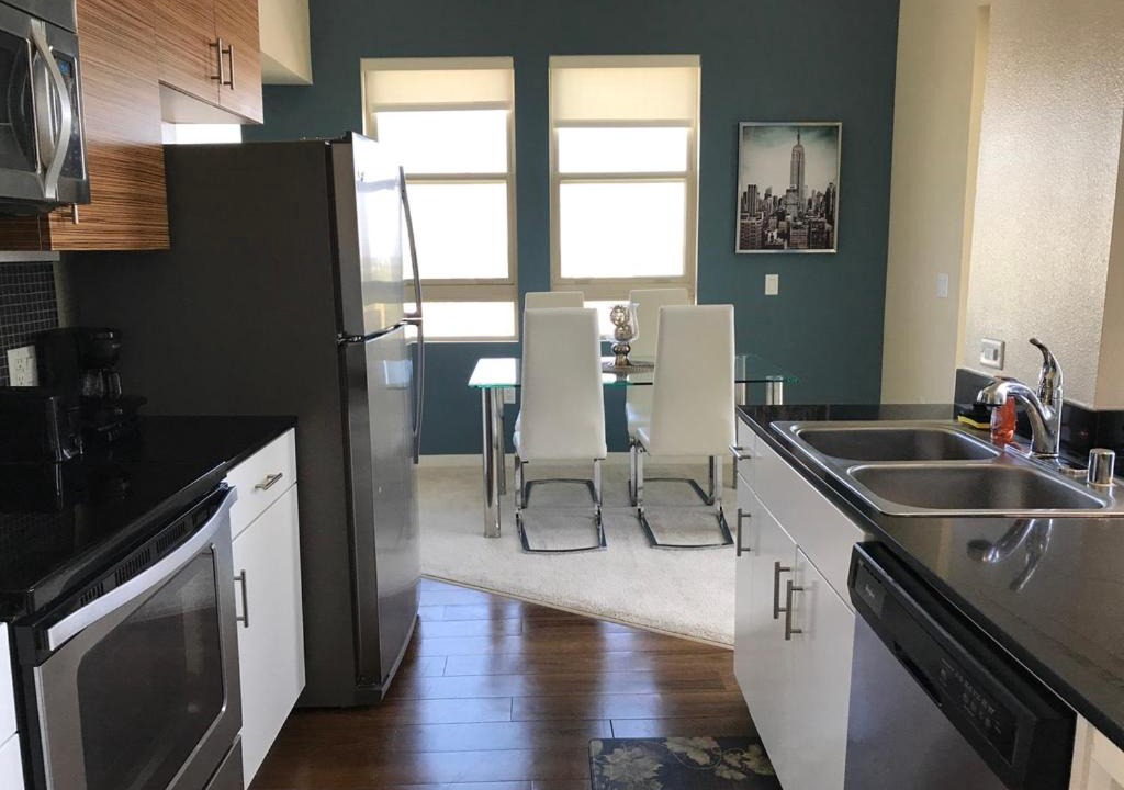 Photo of Kitchen in Mid-Wilshire