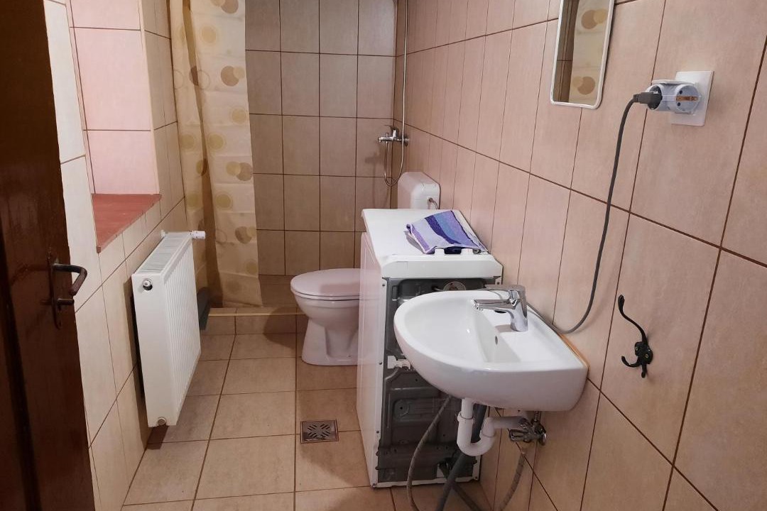 Photo of Bathroom in Kovagoors