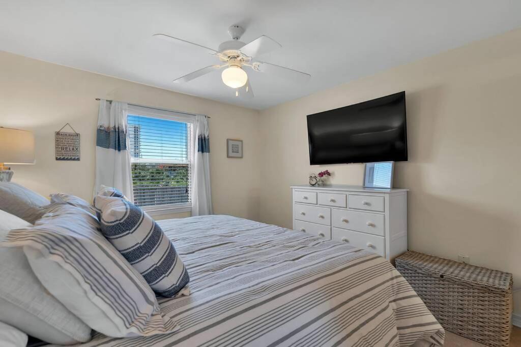 Photo of Bedroom in Gulf Shores