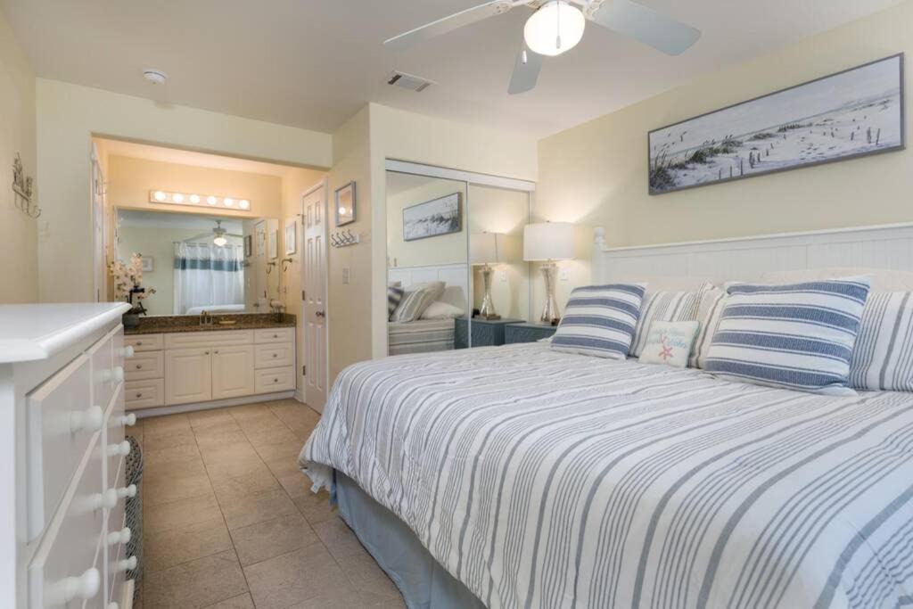 Photo of Bedroom in Gulf Shores