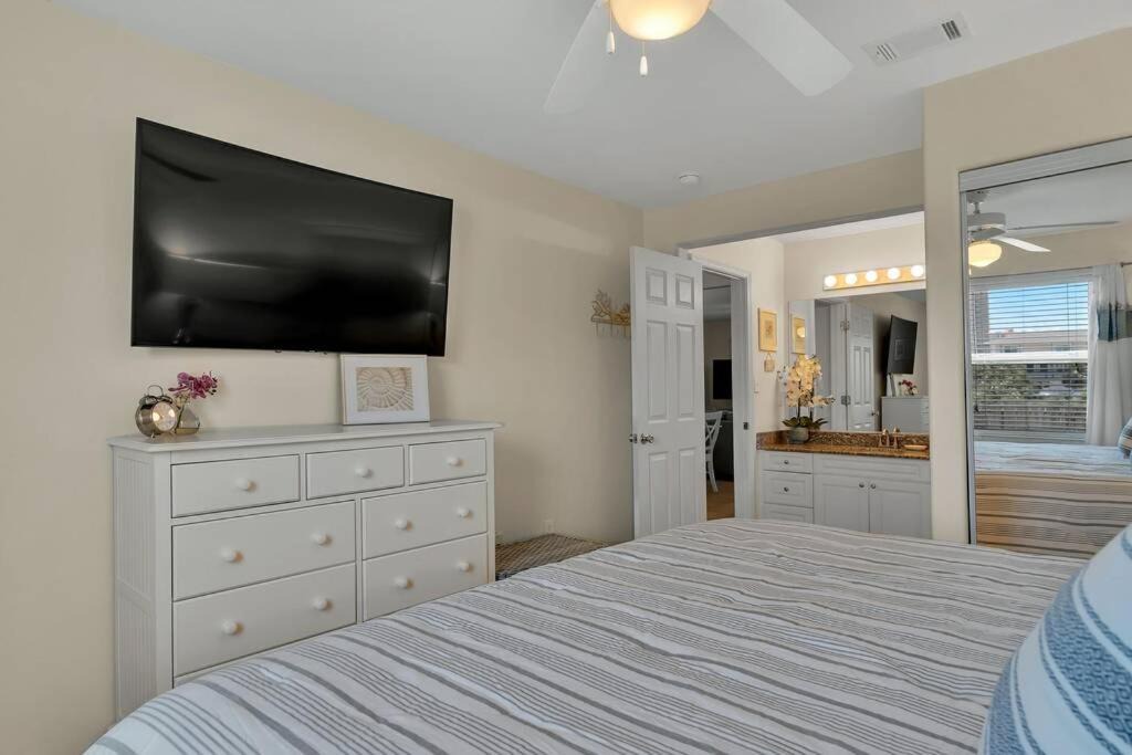 Photo of Bedroom in Gulf Shores