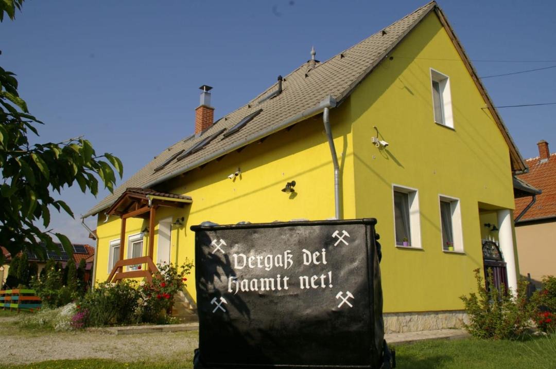 Photo of Buildings in Toltestava