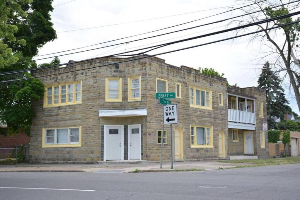 Photo of Buildings in Niagara Falls
